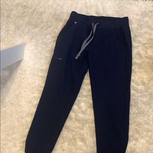 Women’s FIGS jogger scrubs